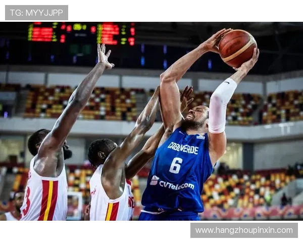 中国男篮力克强敌晋级世界杯四强 郭艾伦爆发全场最佳